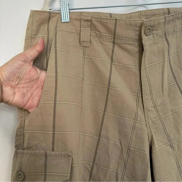 The North Face Rainier Surplus Cargo Shorts Mens Size 36 Beige Outdoor‎ Camping - Picture 2 of 16
